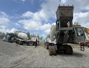 Автобетоносмеситель с самозагрузкой