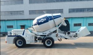 Автобетоносмеситель с самозагрузкой