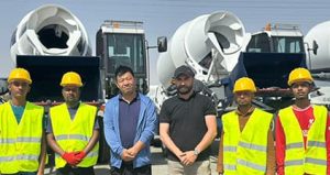 Автобетоносмеситель с самозагрузкой для проекта Huawei