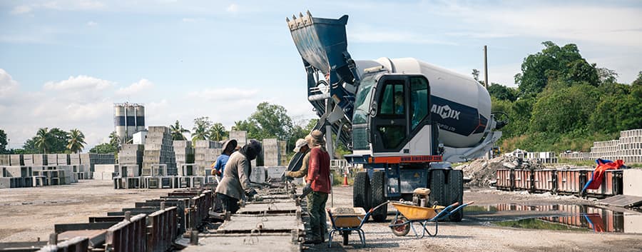 Автобетоносмеситель с самозагрузкой для ЖБИ и бетонные конструкции