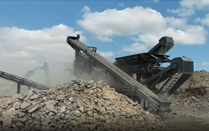 Мобильная дробилка по переработке строительных отходов